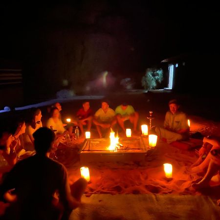 לינה וארוחת בוקר וואדי רם Bedouin Memories Camp מראה חיצוני תמונה