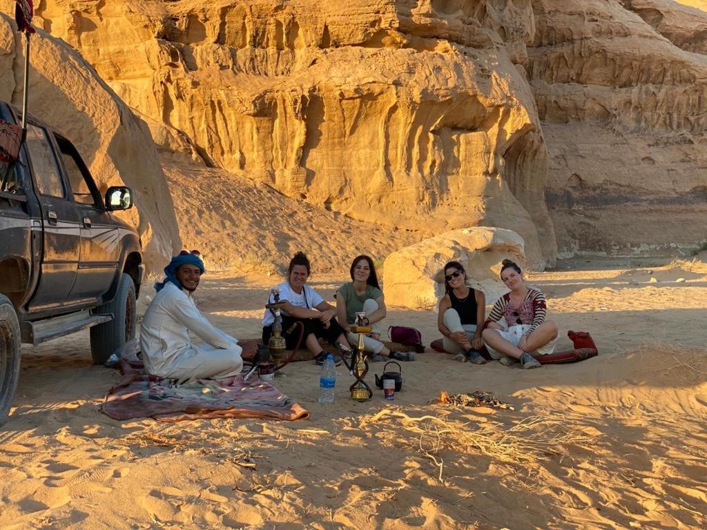 לינה וארוחת בוקר וואדי רם Bedouin Memories Camp מראה חיצוני תמונה